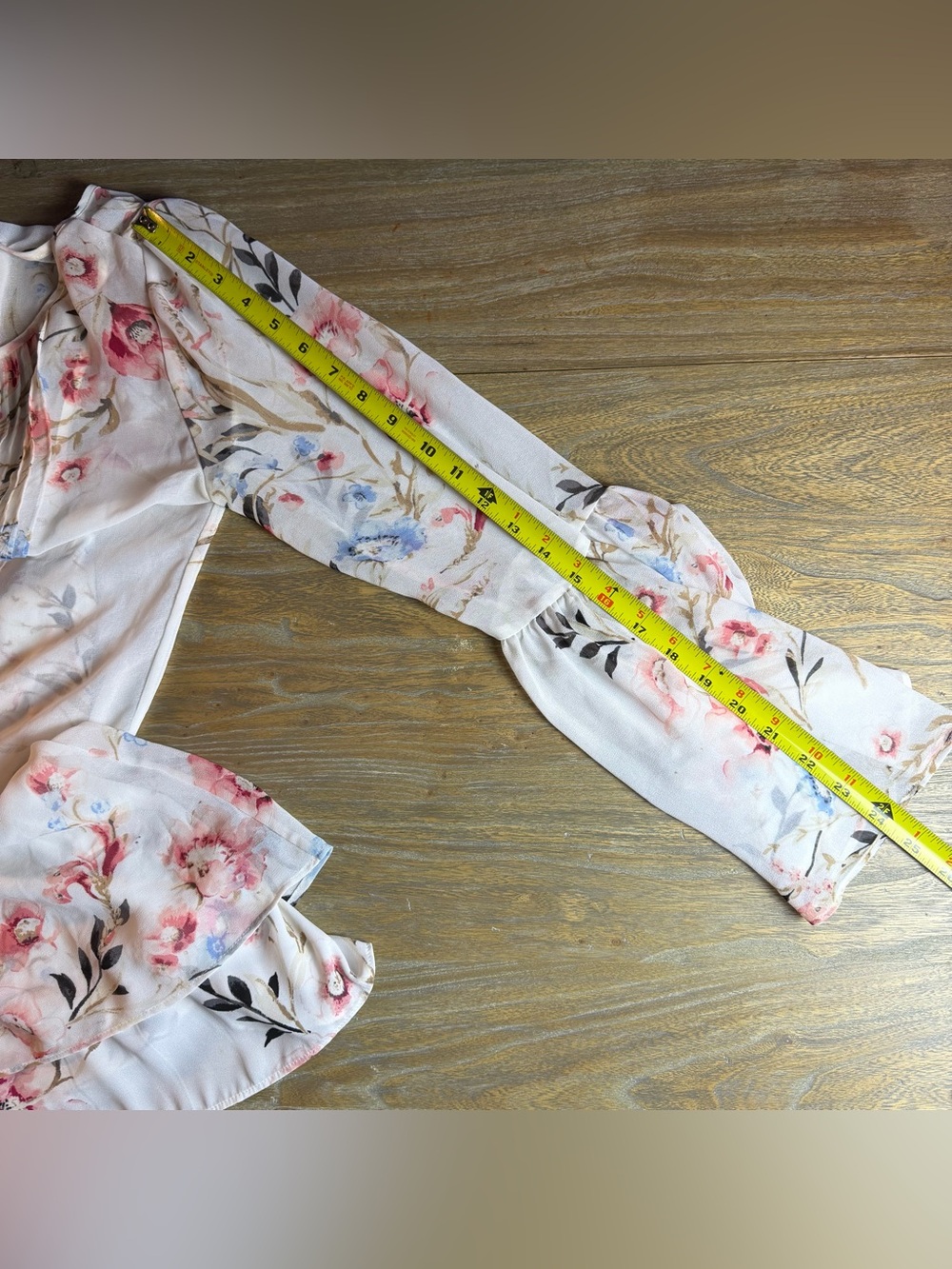 White House Black Market Cream Floral Pintuck Blouse - Picture 11 of 12